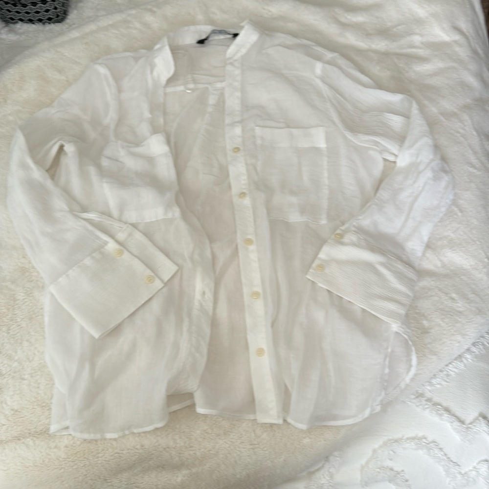 Zara crinkle button down size small white